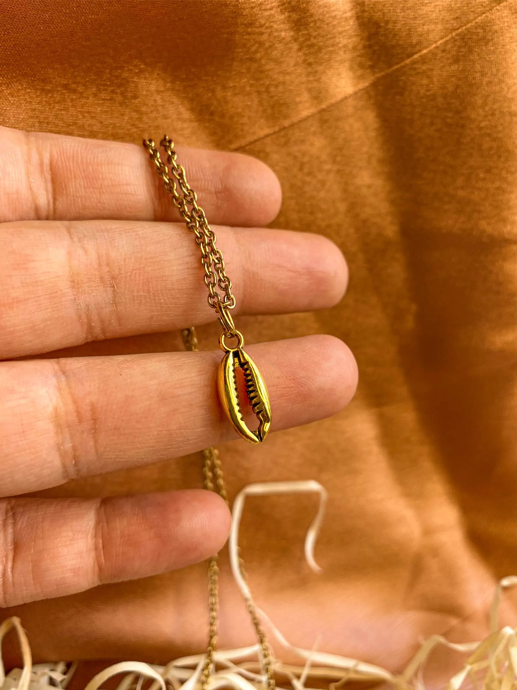 Cowrie Shell/ Coffee Bean Antique Golden Charm | 6 Pcs
