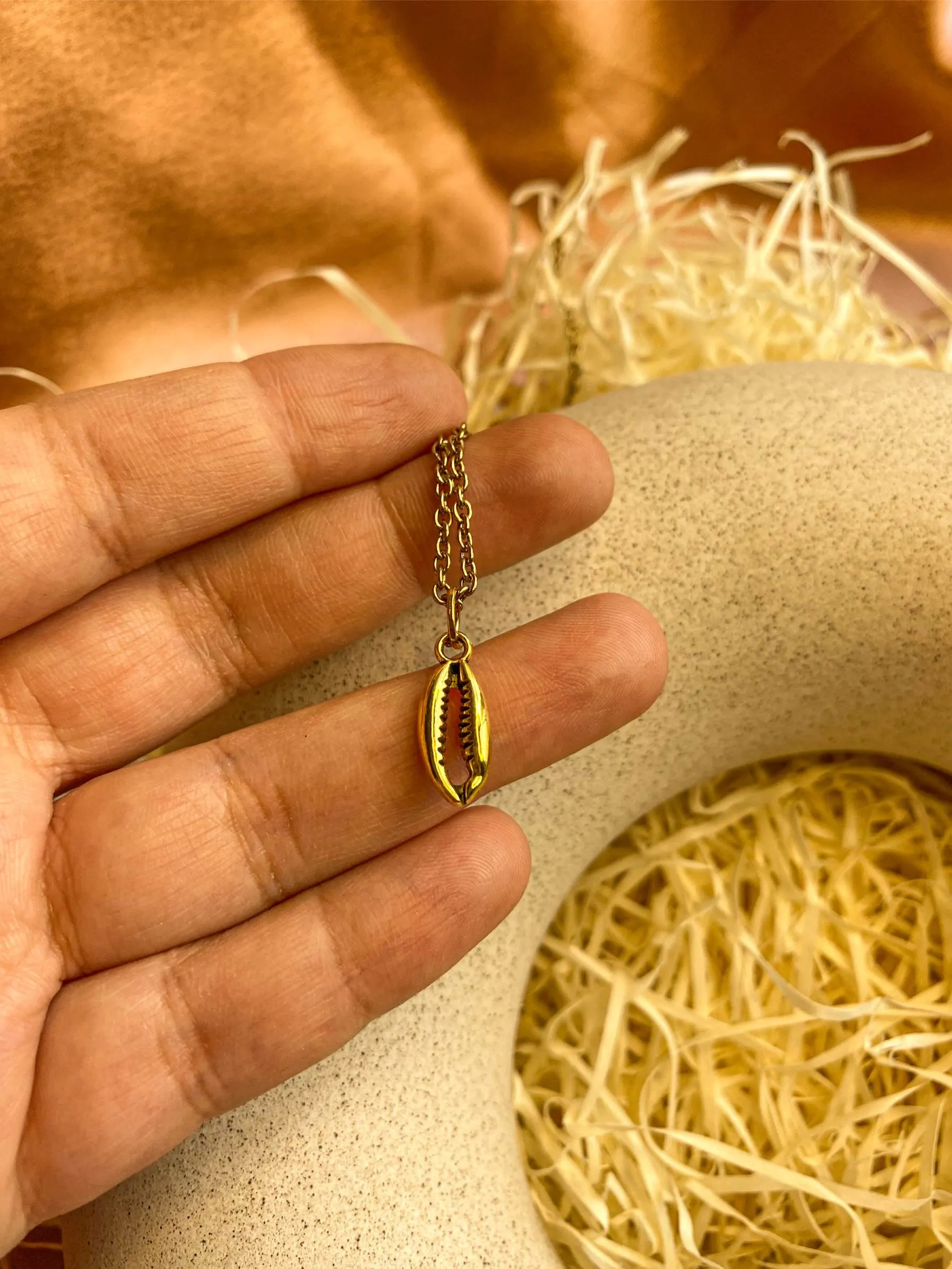 Cowrie Shell/ Coffee Bean Antique Golden Charm | 6 Pcs
