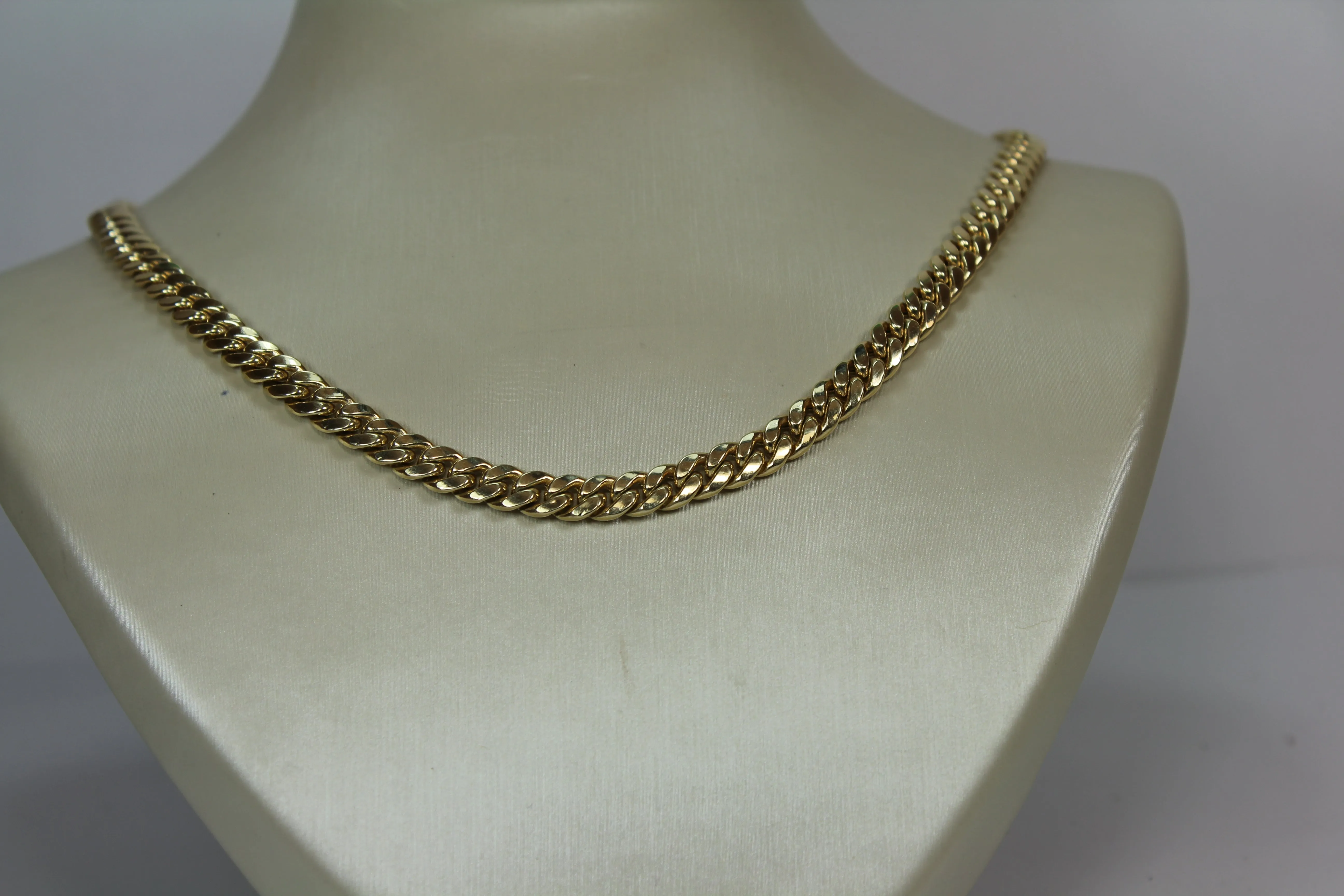 Hollow 10k Miami Cuban chain 6.0 mm 22”
