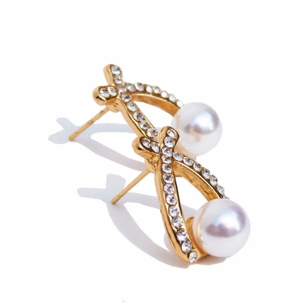 Joker & Witch Pretty Pearl Ear studs for Women