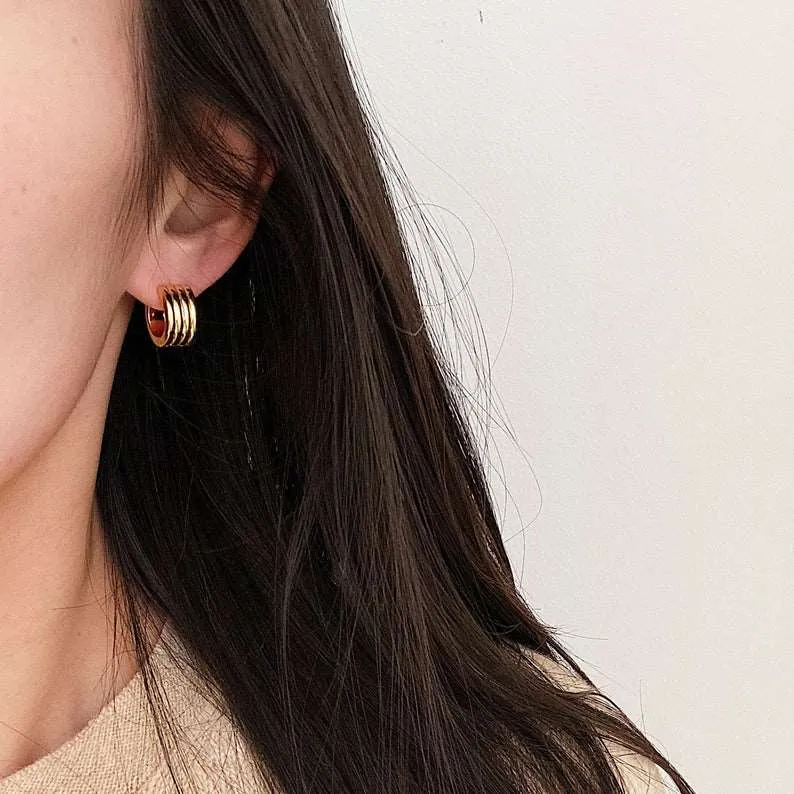 Kaylie Mini Huggie Earrings