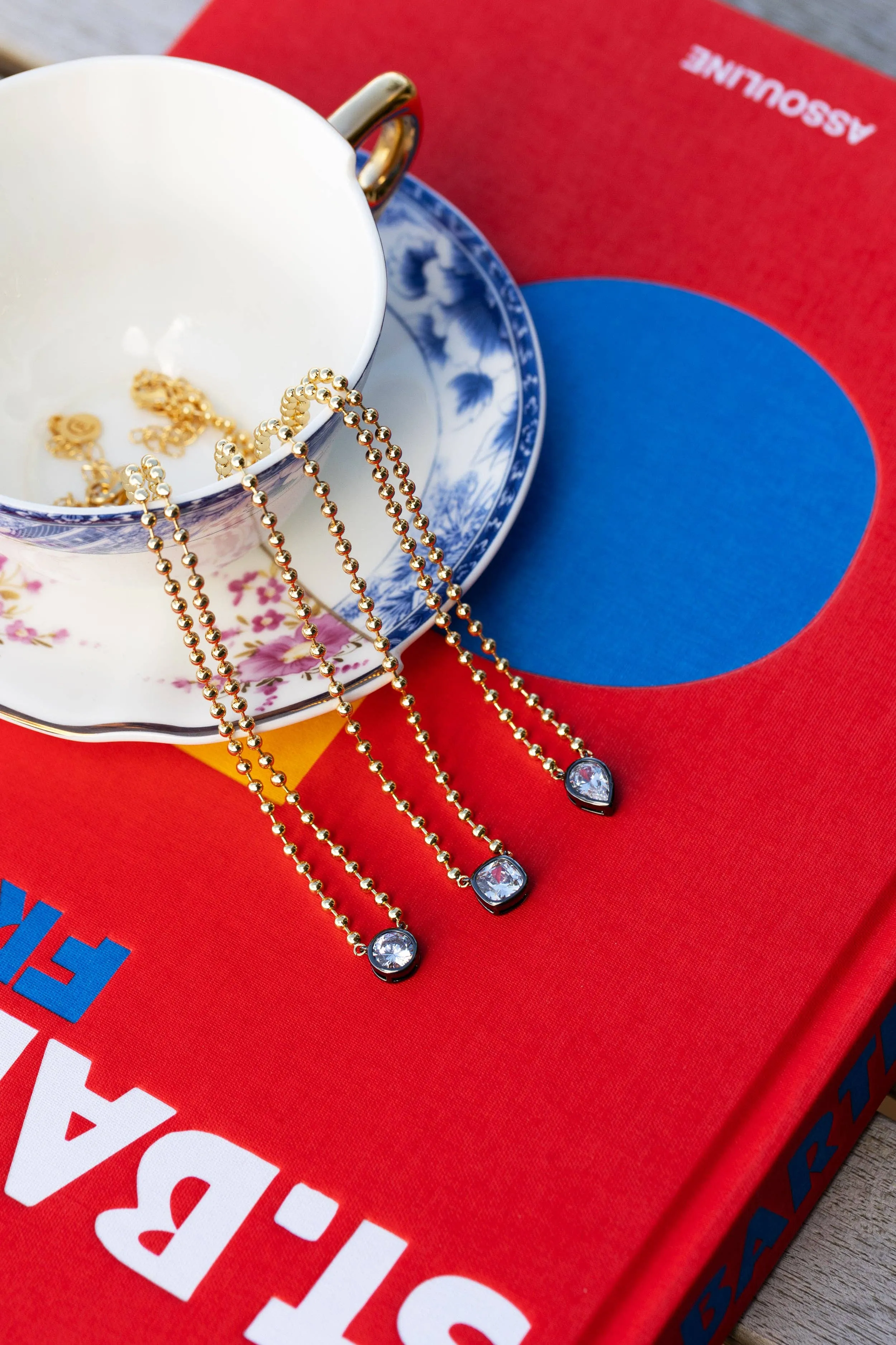 Olivia Ball Necklace - Round
