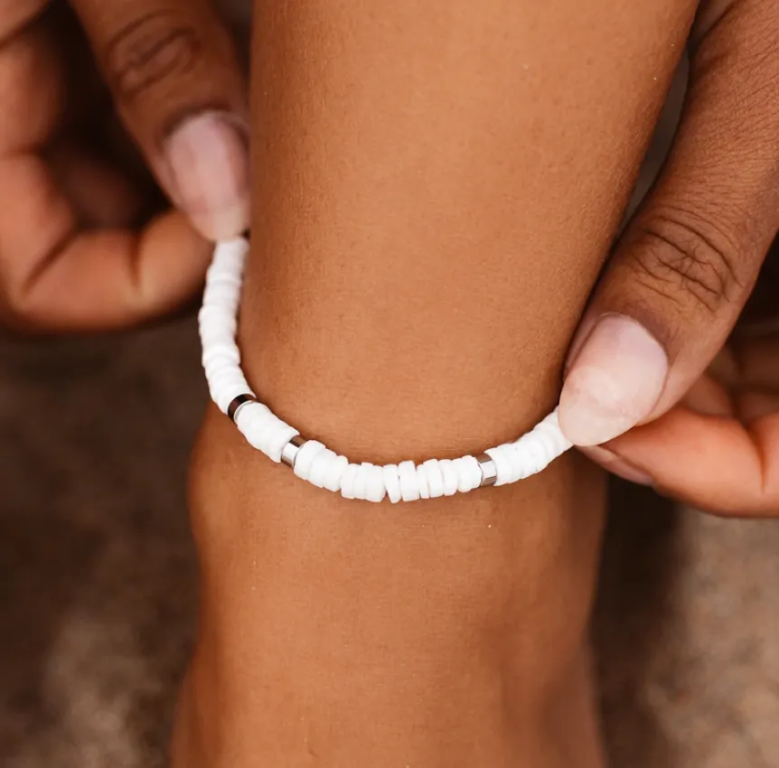 Puka Shell Stretch Anklet - Silver