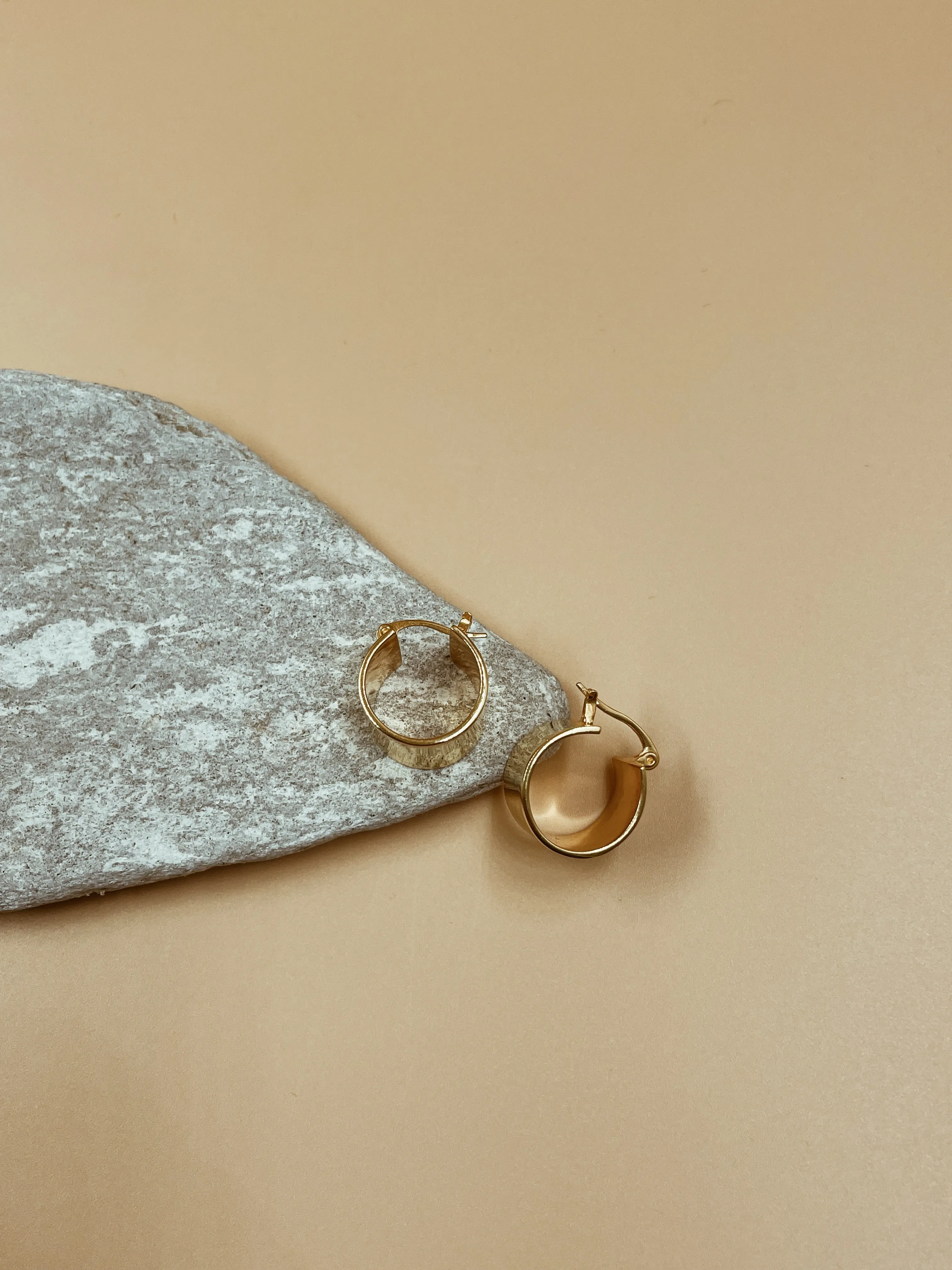 Small Tamara Hoops