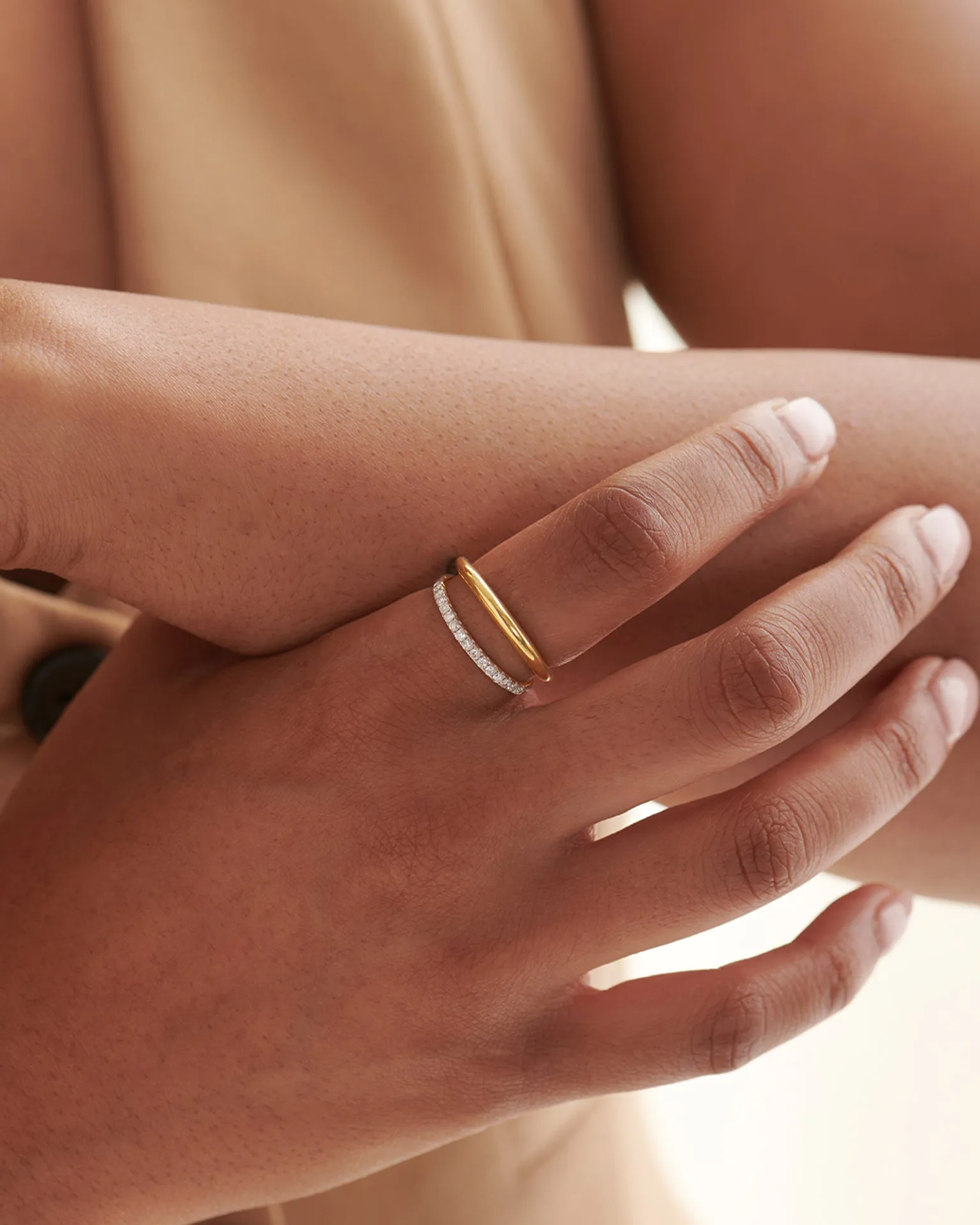 Wide Two-Tone Band