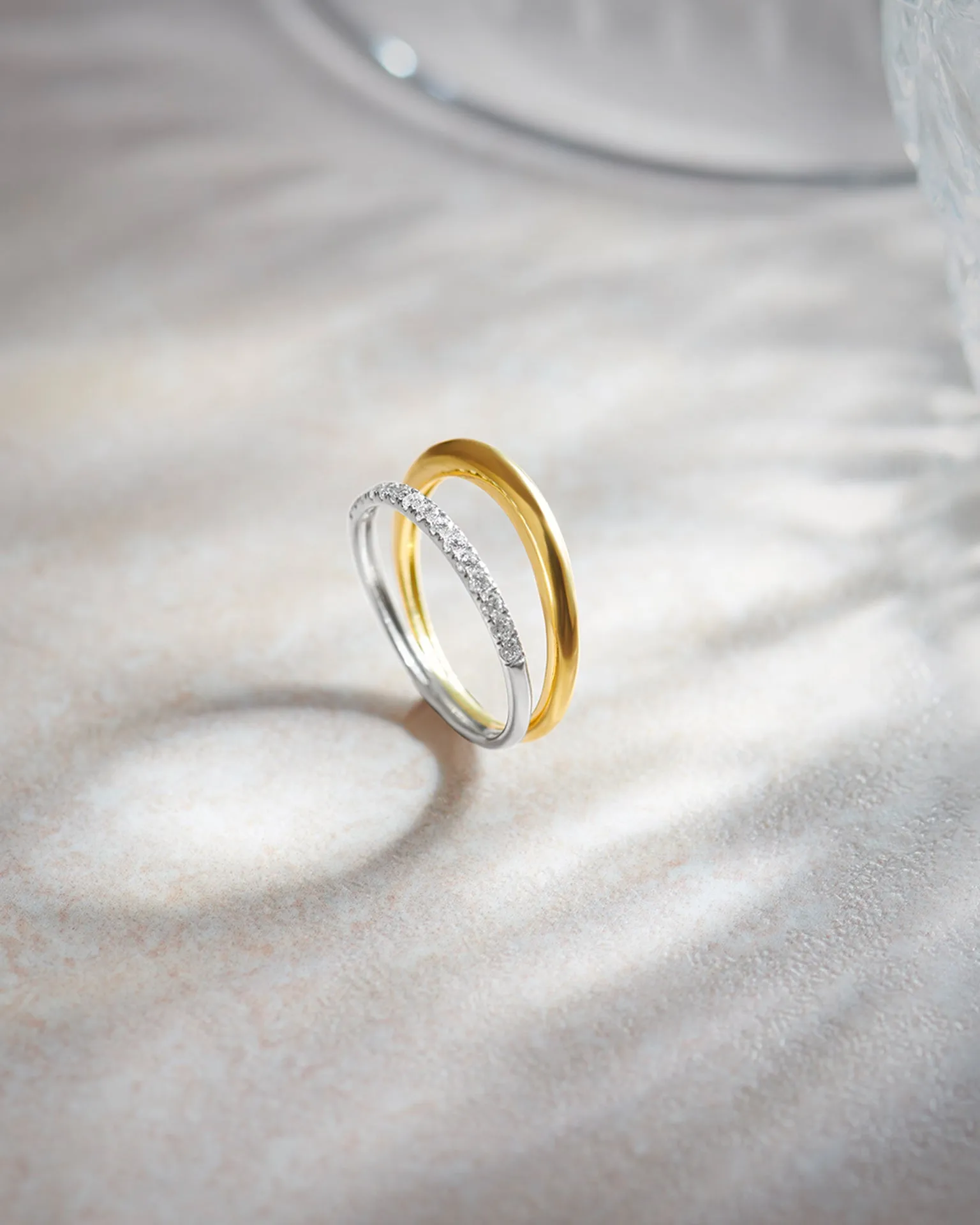 Wide Two-Tone Band